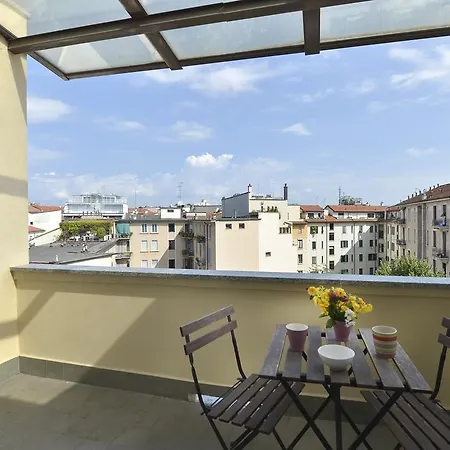 Apartament Plinio Halldis *