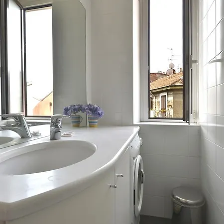 Plinio Halldis Apartament