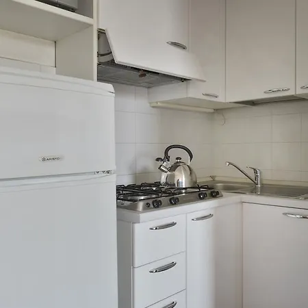 Apartament Plinio Halldis